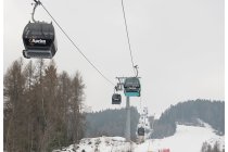 03s  la salita attacca appena sotto l'inizio della cabinovia Magnolta, a destra guardando verso l'alto, non è indicata, chi sale a piedi con ciaspole o sci è un reietto in questi posti....