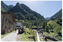 04s  alpe Forno a sinistra, alpe Casarsa sopra a destra