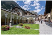 66s  Gressoney Saint Jean (1400m). Da qui ero partito con Bore per salire al Testa Grigia nel 2009, clicca   QUI