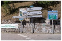 27s  al bivio, nel 2015 prendemmo a destra, oggi invece a sinistra verso Saint Dalmas e oltre in una bella valle nel parco del Mercantour