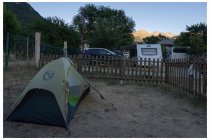 57s  e infine la mia tenda montata in un angolino d'emergenza nel campeggio di Jausiers, pieno fino all'orlo di francesi fuggiti dal caldo