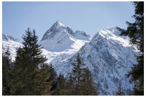 05s  questa bella vetta dovrebbe essere il Palone di Bondone (2530m), ma non ci metterei la mano sul fuoco