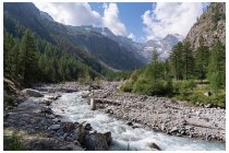 06s  la passeggiata del primo giorno la facciamo semplicemente nel fondovalle, fin dove si può, non tutti i sentieri escursionistici sono stati ancora ripristinati