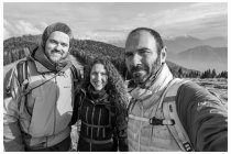 24s  mangiati i nostri paninetti riprendiamo la marcia, ora in discesa.