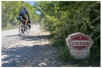 41s  siamo sul percorso di un'altra famosa gara ciclistica, la Stade Bianche