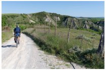 86s  molto carina anche la zona nella valle del fiume Ombrone in direzione di Asciano
