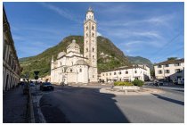 01s  Tirano, media Valtellina. Questa volta faccio un giro in posti che per lo più ho già visitato, ma con un percorso in parte nuovo, uso la mtb perchè ci sono tratti un pò sconnessi e sta volta voglio essere un pochino più "comodo".