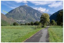 06s  lungo il sentiero Valtellina, in vista di Grosio