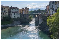 42s  la Dora in centro a Ivrea è un percorso per gare di kayak
