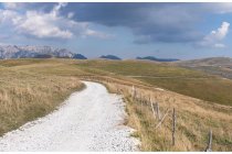 38s  ora sono sulla Translessinia, la strada alta che attraversa tutto l'altipiano
