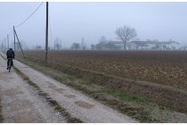 29s  e questo cascinale bianco a destra, è quello dove passeremo la notte