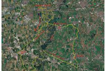 02s  Ecco l'anello, lunghezza 75 km con circa 260 metri di dislivello positivo (che non mi sono accorto di avere fatto) . Partenza da Pozzuolo Martesana, mi collego alla Muzza e la percorro fino a Cervignano d'Adda, in breve tra le campagne raggiungo l'Adda tra Bisnate e Spino, lo risalgo brevemente fino a dove si dirama il canale Vacchelli. Seguo il Vacchelli fino a Pandino, poi punto a Rivolta d'Adda, di nuovo alla Muzza e al punto di partenza.