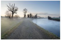 04s  ed ecco la Muzza, canale che si dirama dall'Adda a Cassano d'Adda e dopo 60 chilometri ci rientra a Castiglione d'Adda