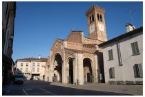 24s  basilica di S. Sigismondo nel centro di Rivolta d'Adda