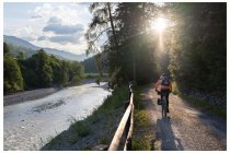 44s  lungo la ciclabile del fiume Inn. Anche di qui sono già passato in bici, parecchi anni fa, nel 2008! Con Eli e altri amici partimmo da Pusiano per raggiungere Berlino in bici, clicca  QUI    per vedere le foto di quella splendida avventura.