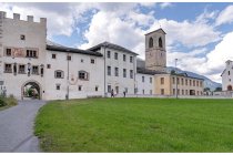 83s  prima delle 17 siamo a Mustair, gironzoliamo un pò per il tipico borgo e facciamo qualche spesa per la cena.  Nella foto il monastero di San Giovanni, patrimonio dell'umanità UNESCO.  Molto interessante la sua storia, cliccate   QUI