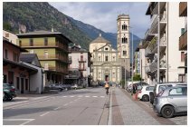 04s  16 chilometri e raggiungiamo Grosio, punto da cui si accede alla splendida val Grosina, e dove iniziamo anche a salire davvero. In bici ho già risalito un'altra volta la val Grosina e il passo di Verva nel 2021 (clicca  QUI   ), quella volta però chiusi l'anello passando per Bormio.