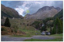 11s  alle 18e45 arriviamo in vista di Eita, alpe dove termina l'asfalto e dove c'è l'omonimo rifugio in cui pernottiamo