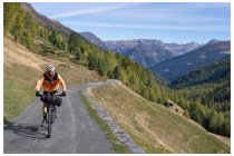 34s  lungo la bella strada bianca della val Viola